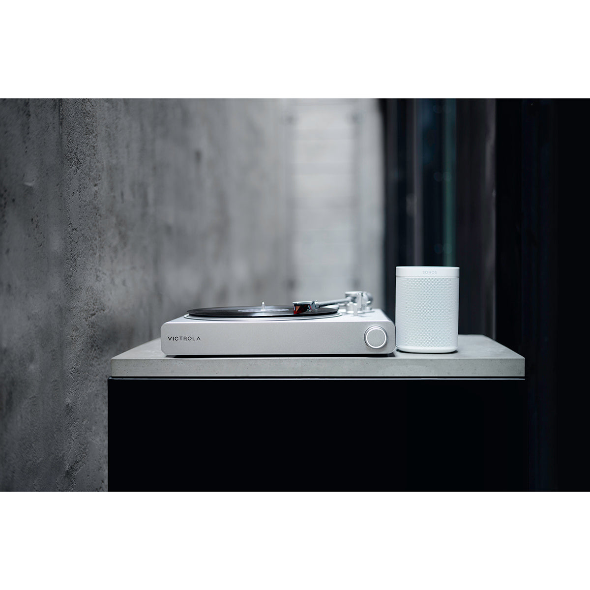 Stream Carbon WiFi and Bluetooth Turntable (Works with Sonos)