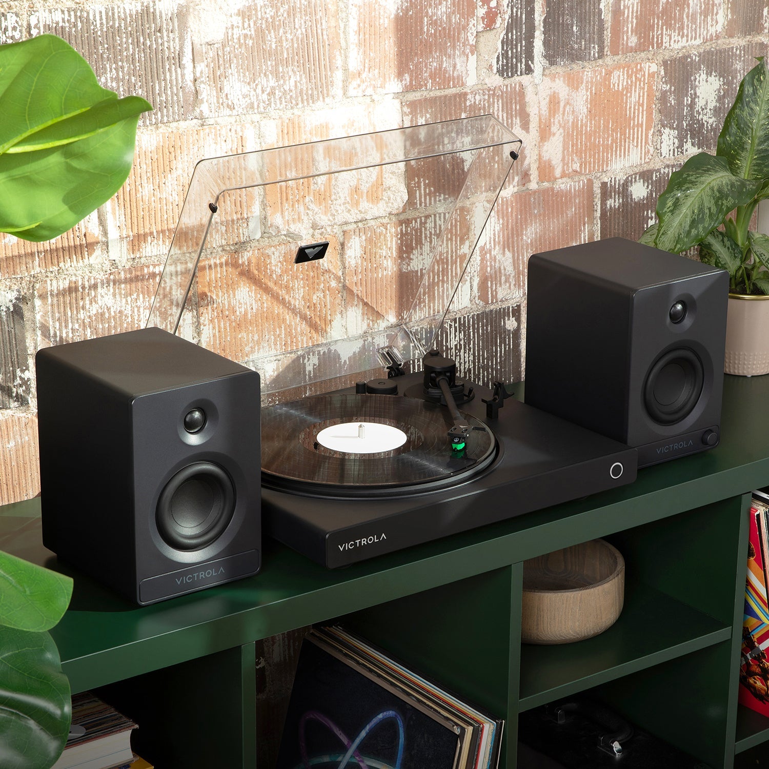 Wave Bluetooth Turntable with Auracast