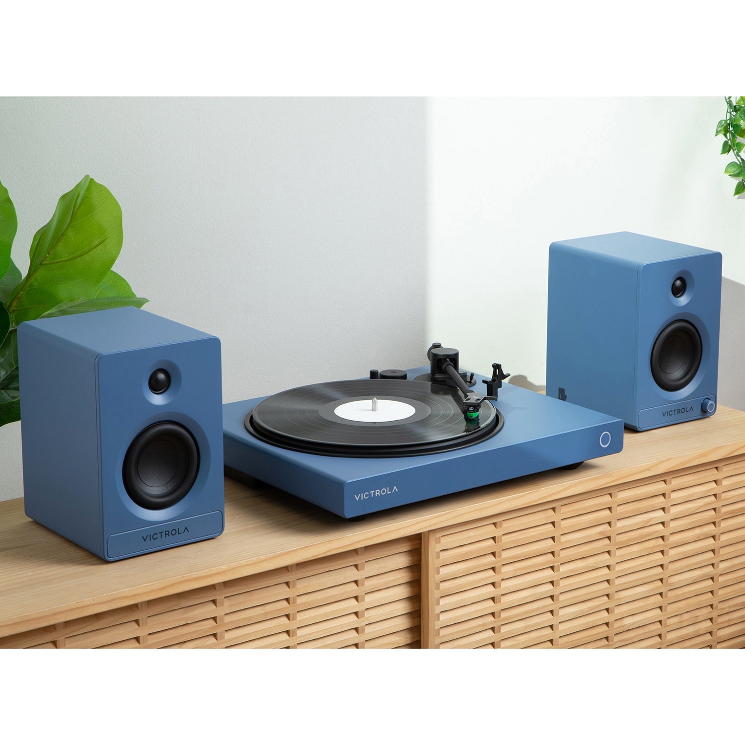 Wave Bluetooth Turntable with Auracast
