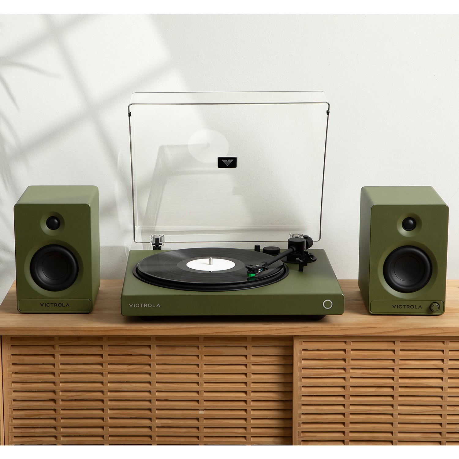 Wave Bluetooth Turntable with Auracast