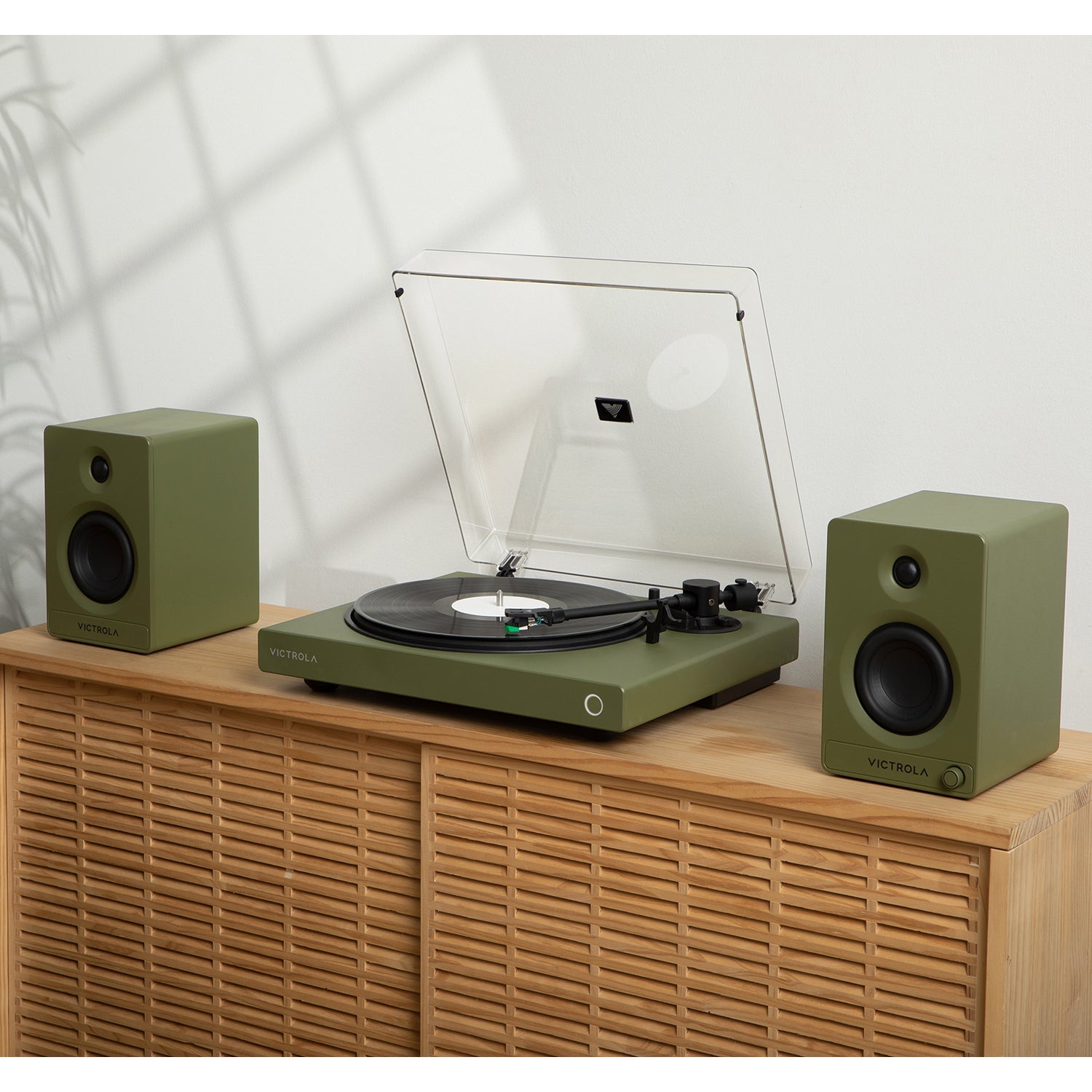 Wave Bluetooth Turntable with Auracast