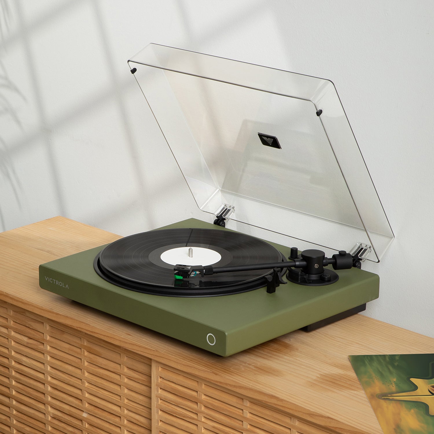 Wave Bluetooth Turntable with Auracast