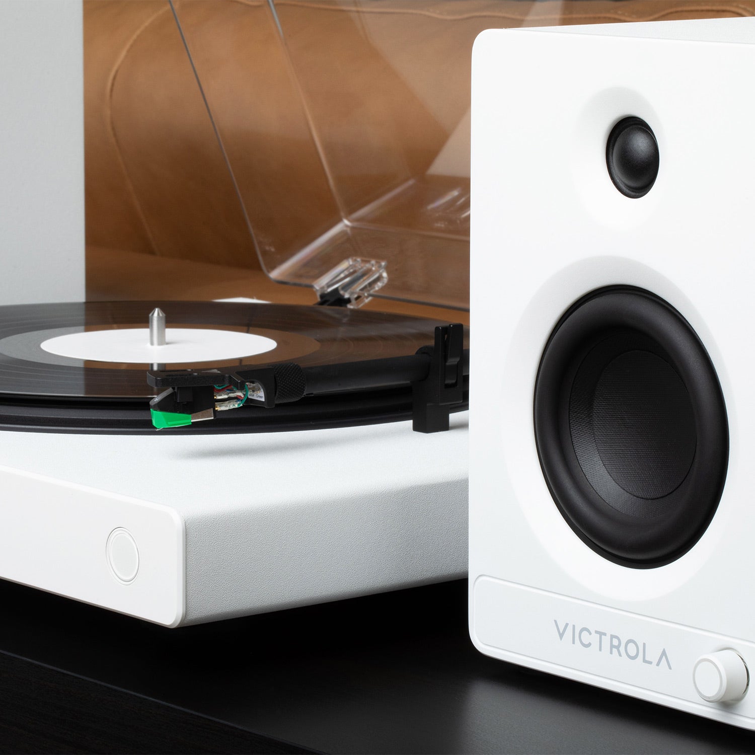 Wave Bluetooth Turntable with Auracast